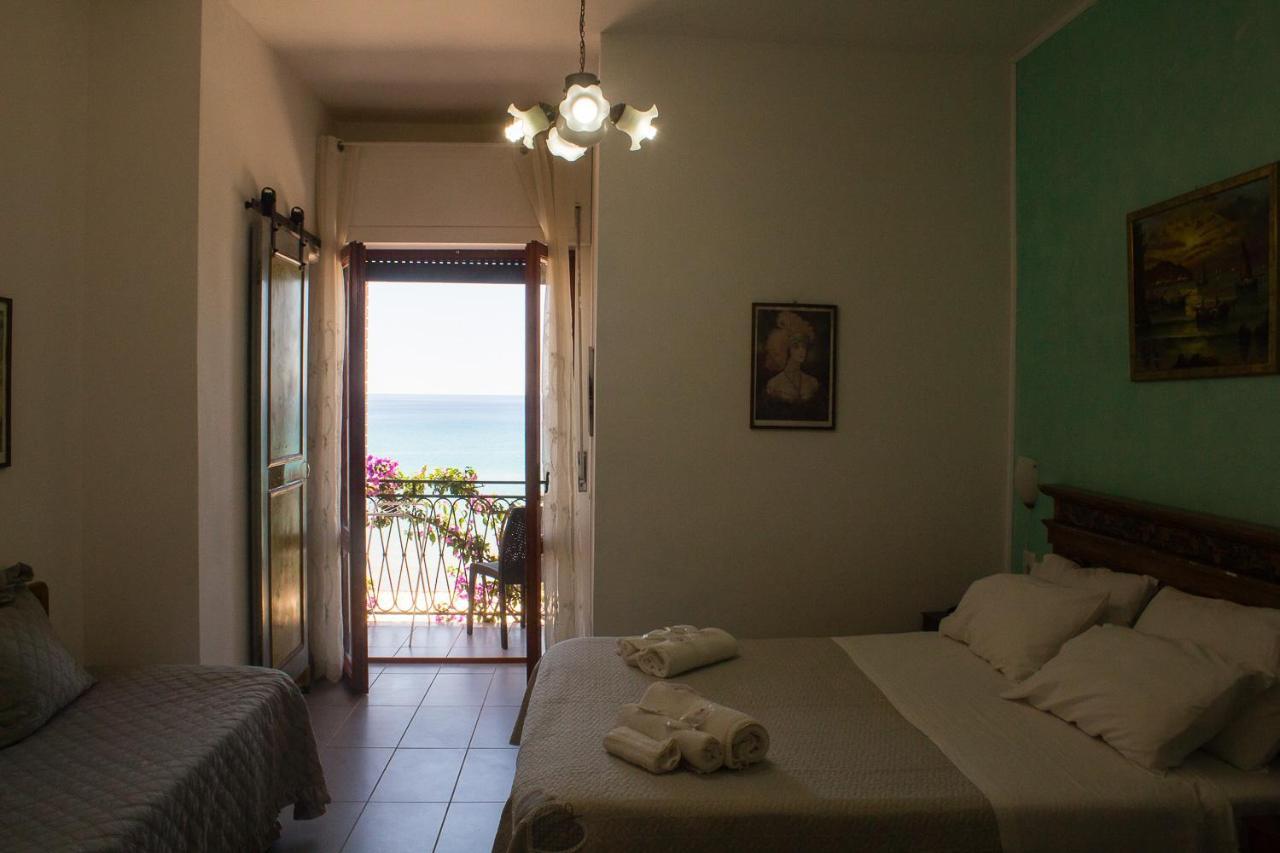 Villa Sarina Полика Екстериор снимка
