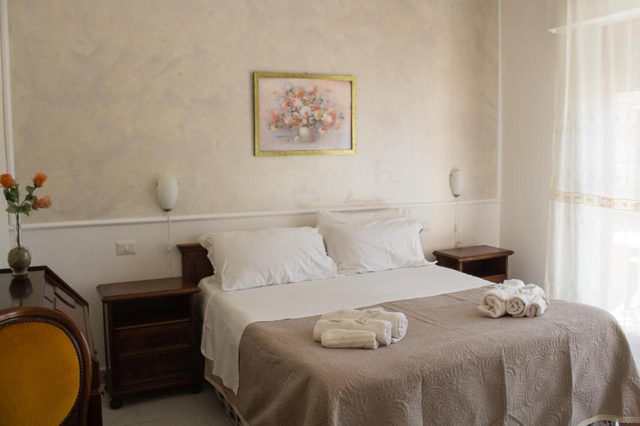 Villa Sarina Полика Екстериор снимка