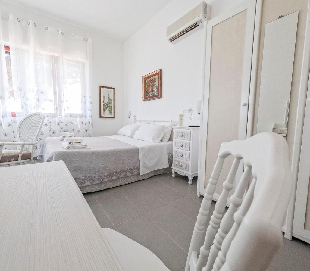 Villa Sarina Полика Екстериор снимка