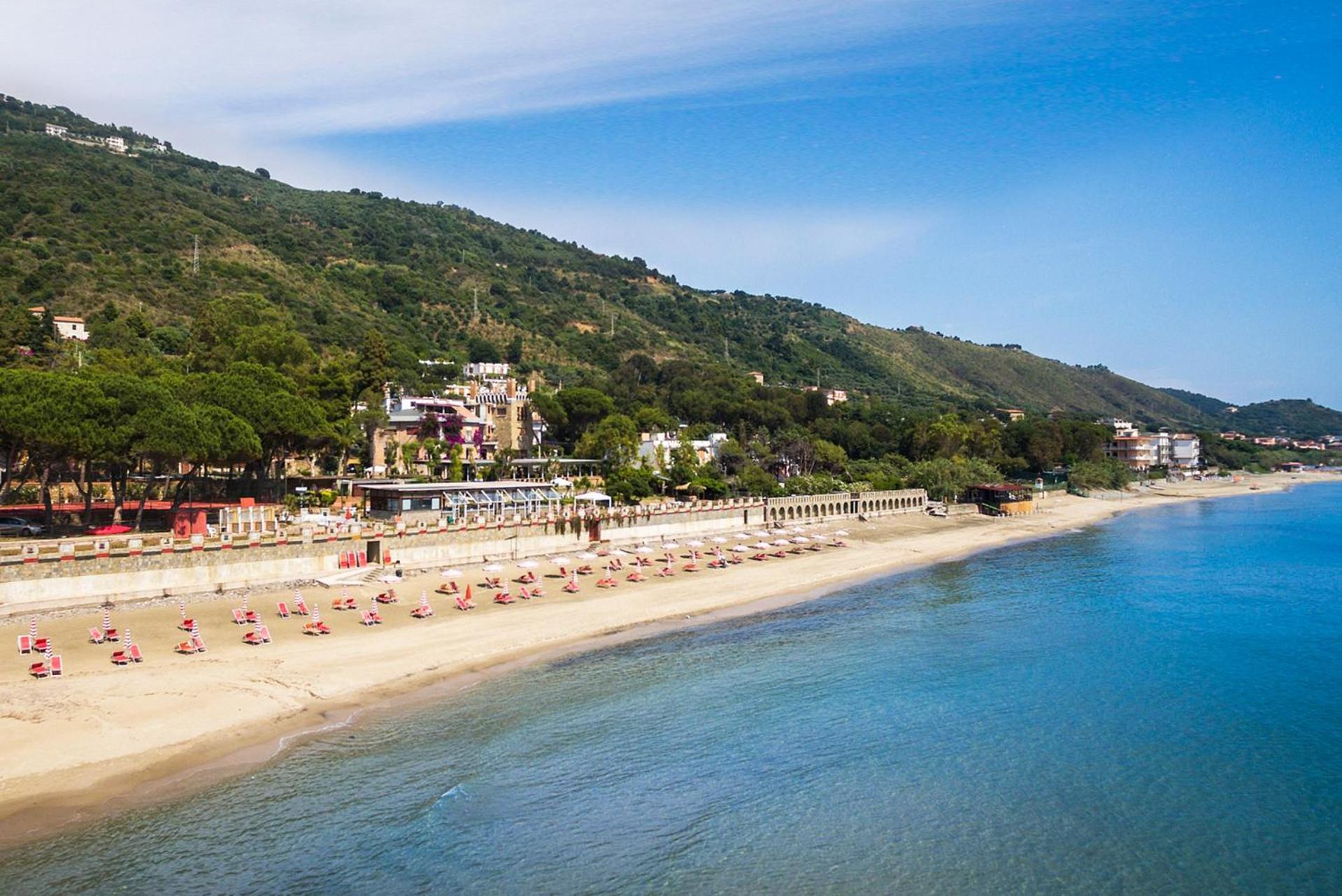Villa Sarina Полика Екстериор снимка