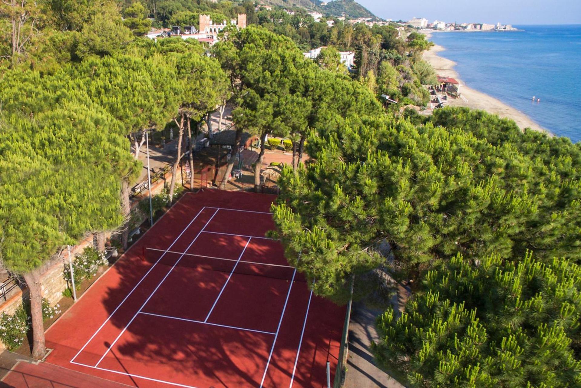 Villa Sarina Полика Екстериор снимка